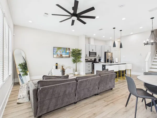 $2,530 | 6310 Norland Street, Unit A, Houston, TX 77022