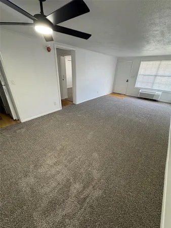 $999 | 420 Mills Street, Unit 35, Leesburg, FL 34748