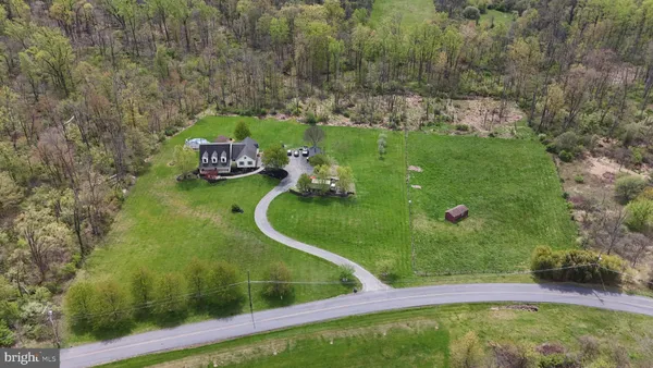 $785,000 | 725 Buttermilk Road, Hellertown, PA 18055