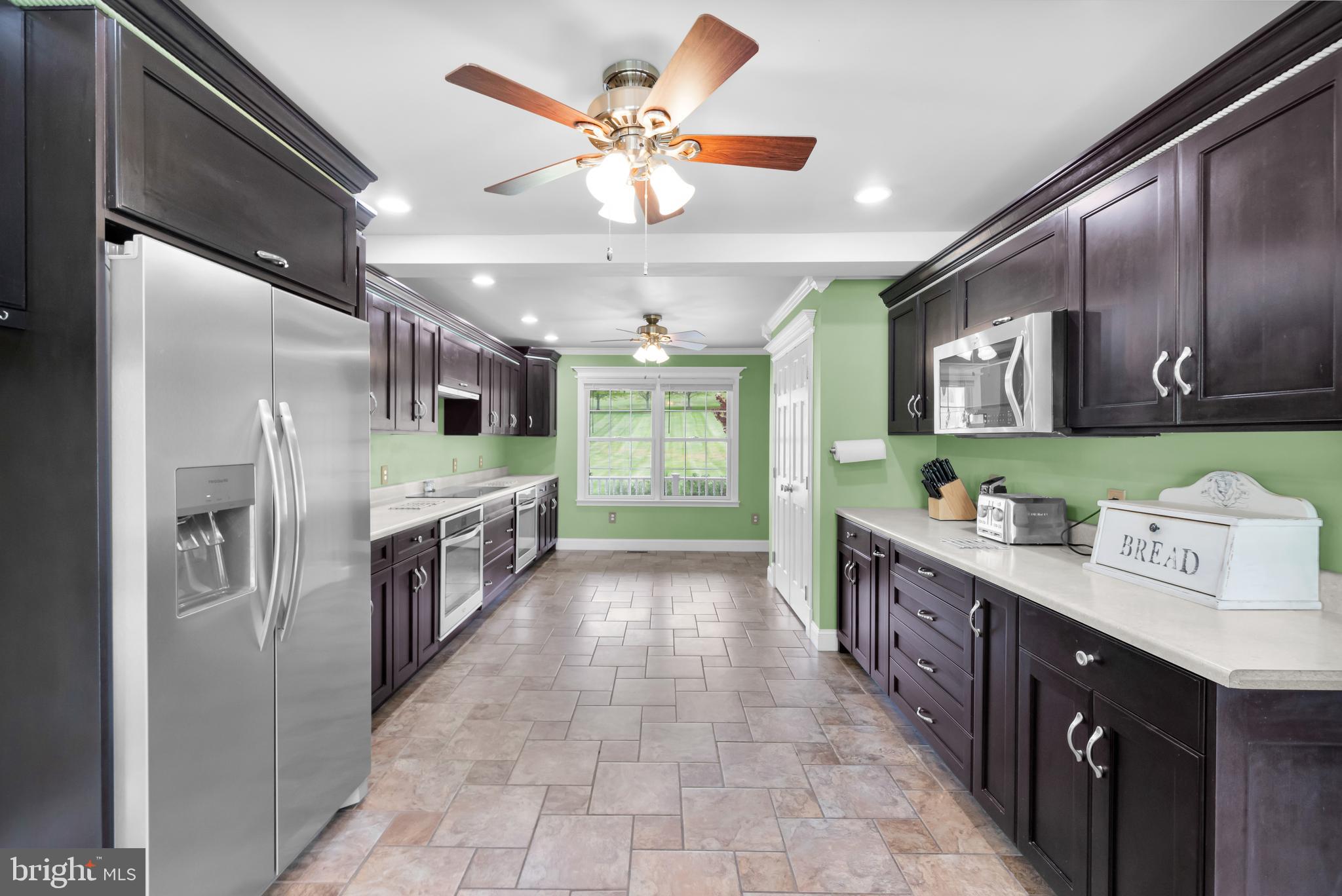 725 Buttermilk Road Hellertown, PA 18055 - Photo 15 of 90