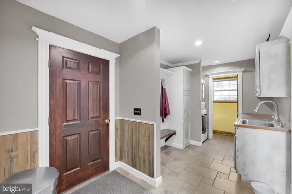 $785,000 | 725 Buttermilk Road, Hellertown, PA 18055