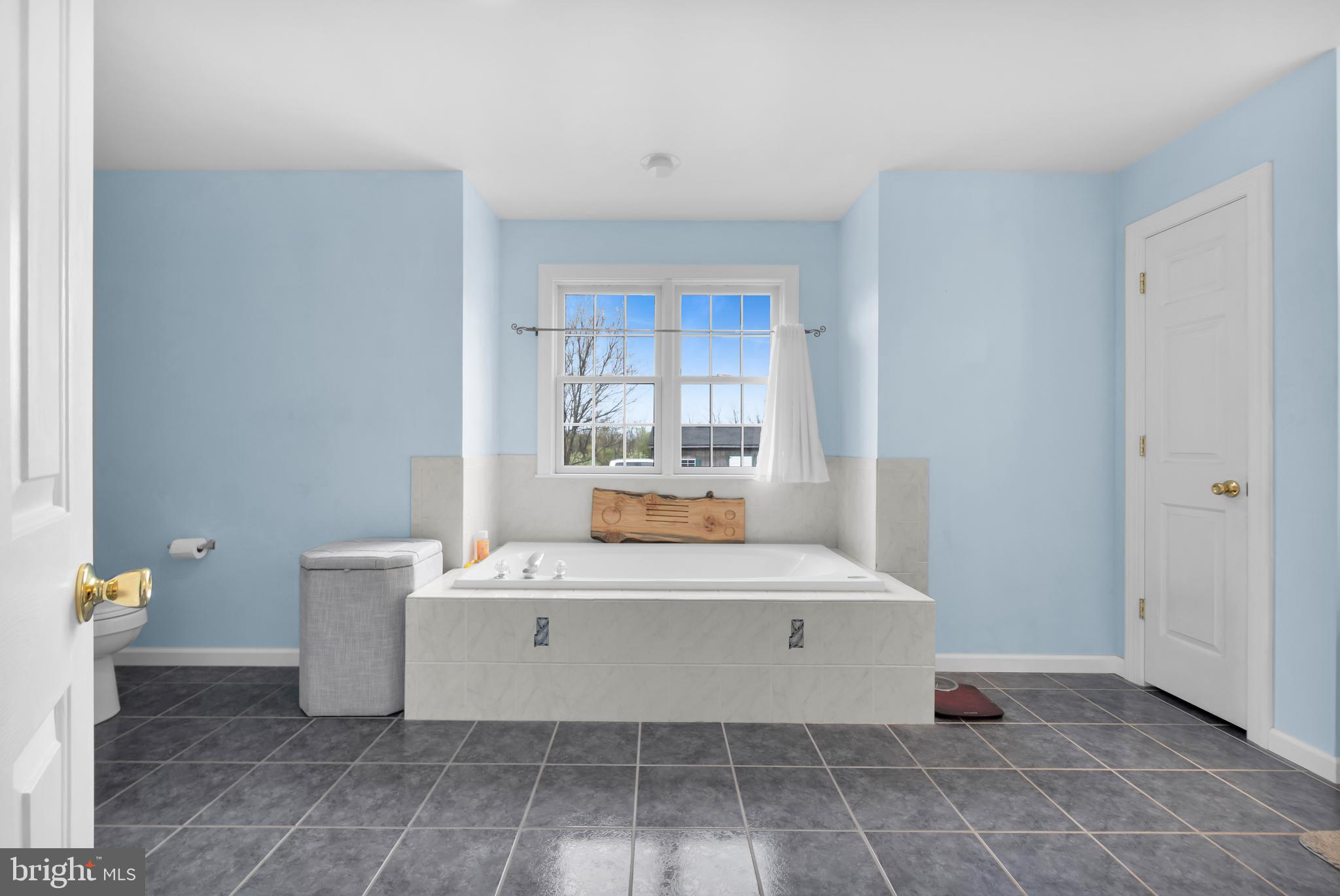 725 Buttermilk Road Hellertown, PA 18055 - Photo 33 of 90