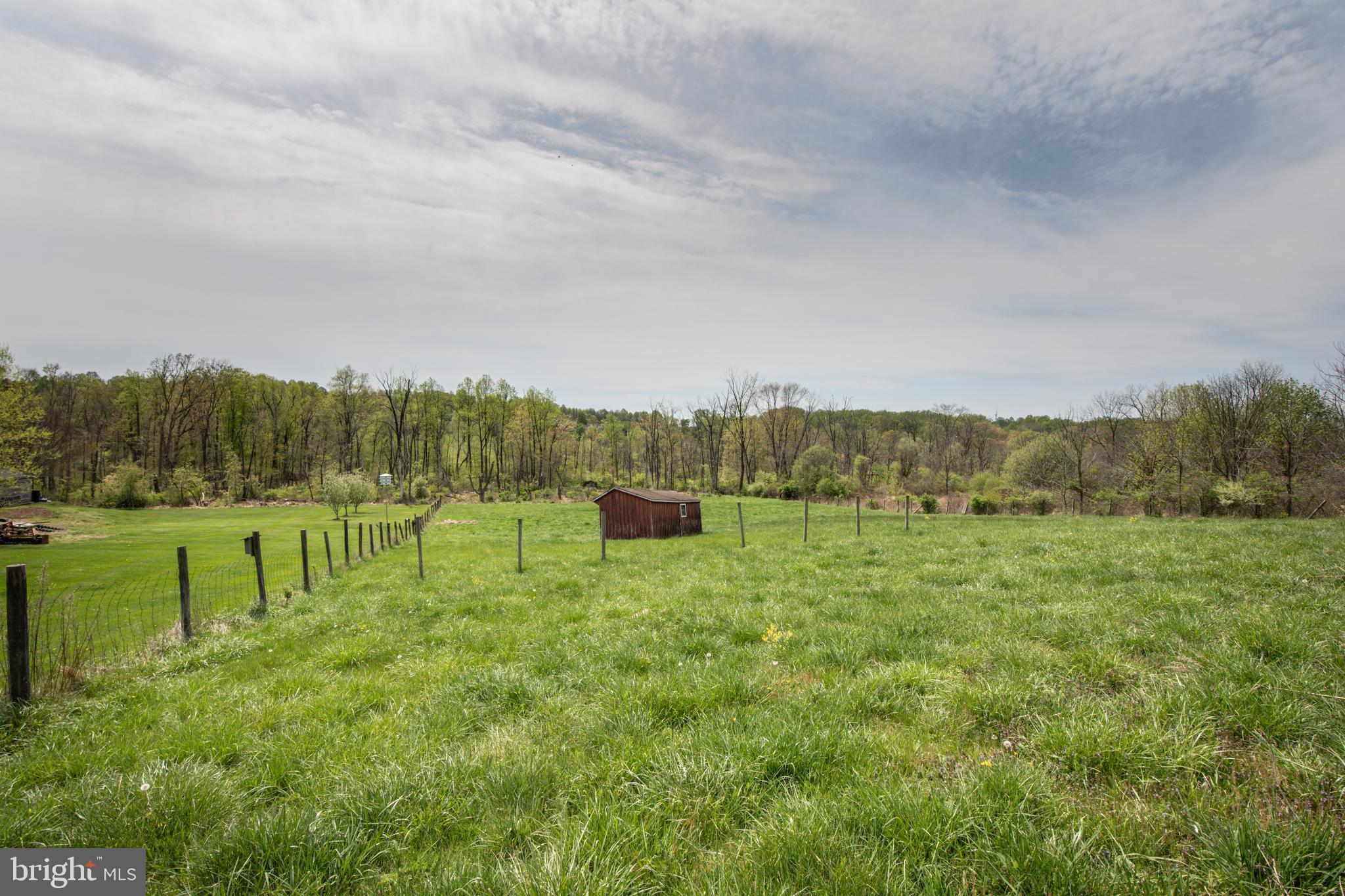 725 Buttermilk Road Hellertown, PA 18055 - Photo 4 of 90