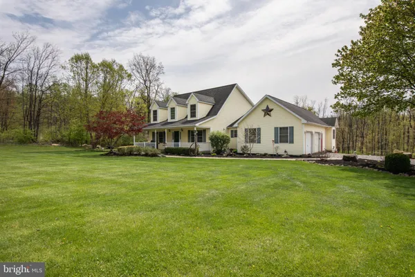 $785,000 | 725 Buttermilk Road, Hellertown, PA 18055