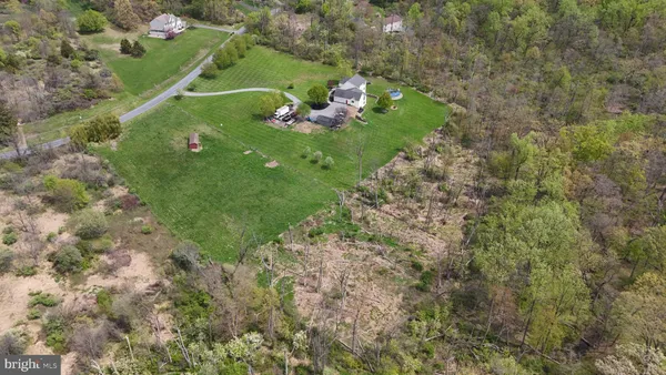 $785,000 | 725 Buttermilk Road, Hellertown, PA 18055