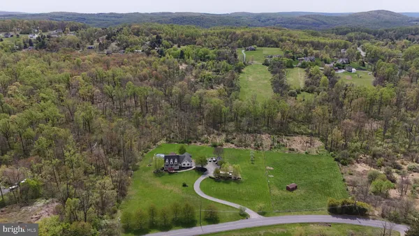 $785,000 | 725 Buttermilk Road, Hellertown, PA 18055