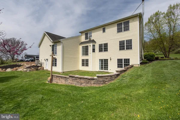 $785,000 | 725 Buttermilk Road, Hellertown, PA 18055