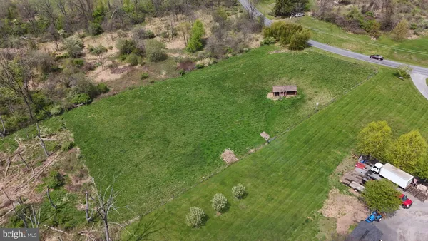 $785,000 | 725 Buttermilk Road, Hellertown, PA 18055