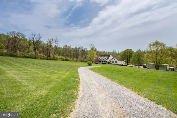 $785,000 | 725 Buttermilk Road, Hellertown, PA 18055