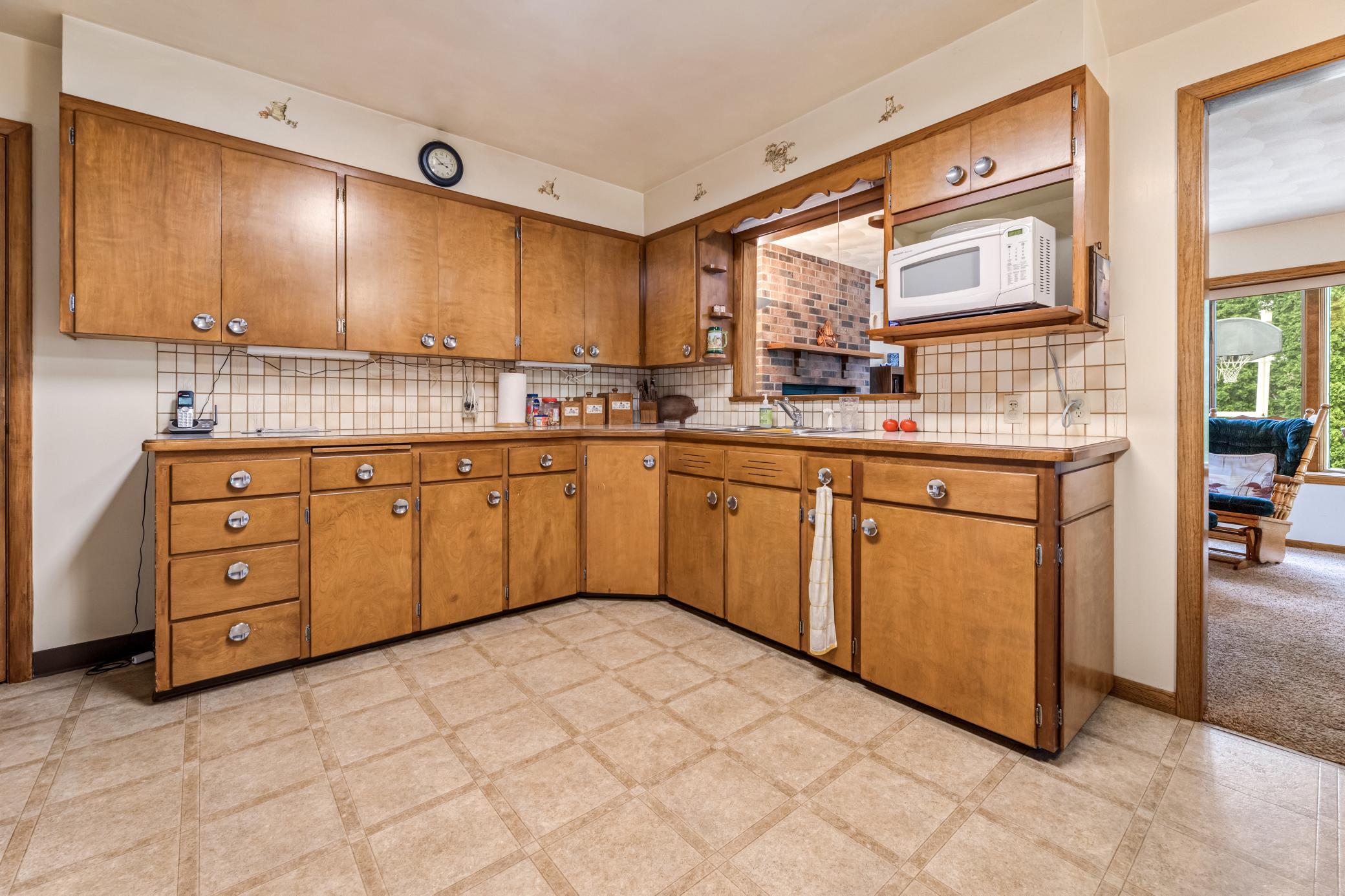 1402 6th Street Northwest Austin, MN 55912 - Photo 6 of 31