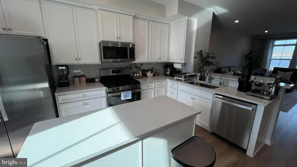 $350,000 | 11 Sidney Lane, Stratford, NJ 08084