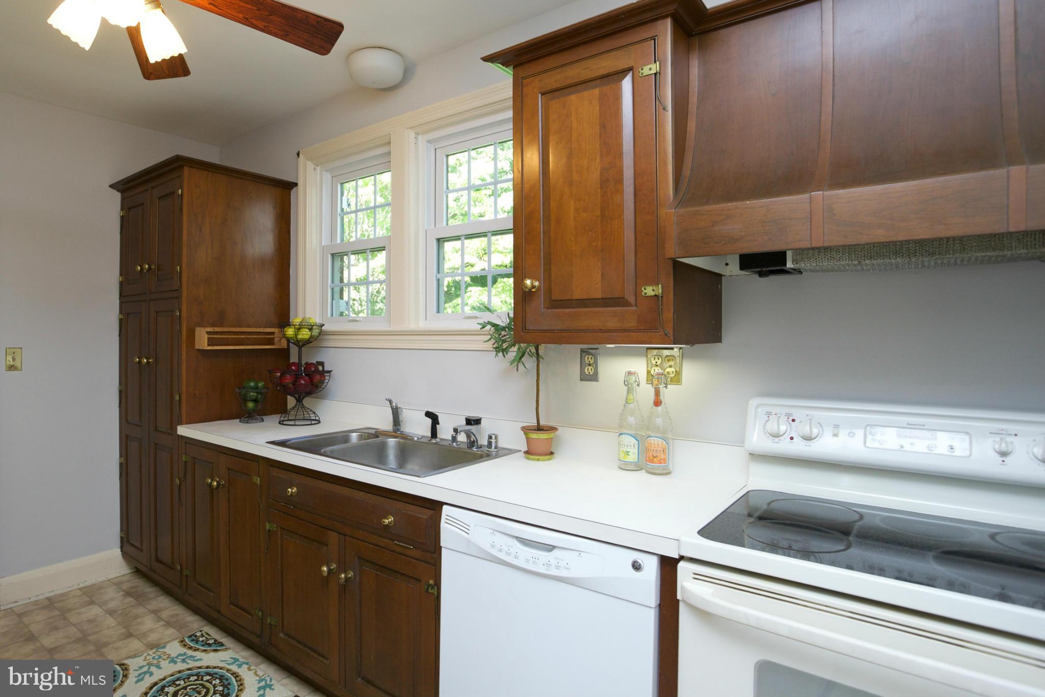 8 Aintree Road Towson, MD 21286 - Photo 11 of 27 a kitchen with a sink cabinets and window