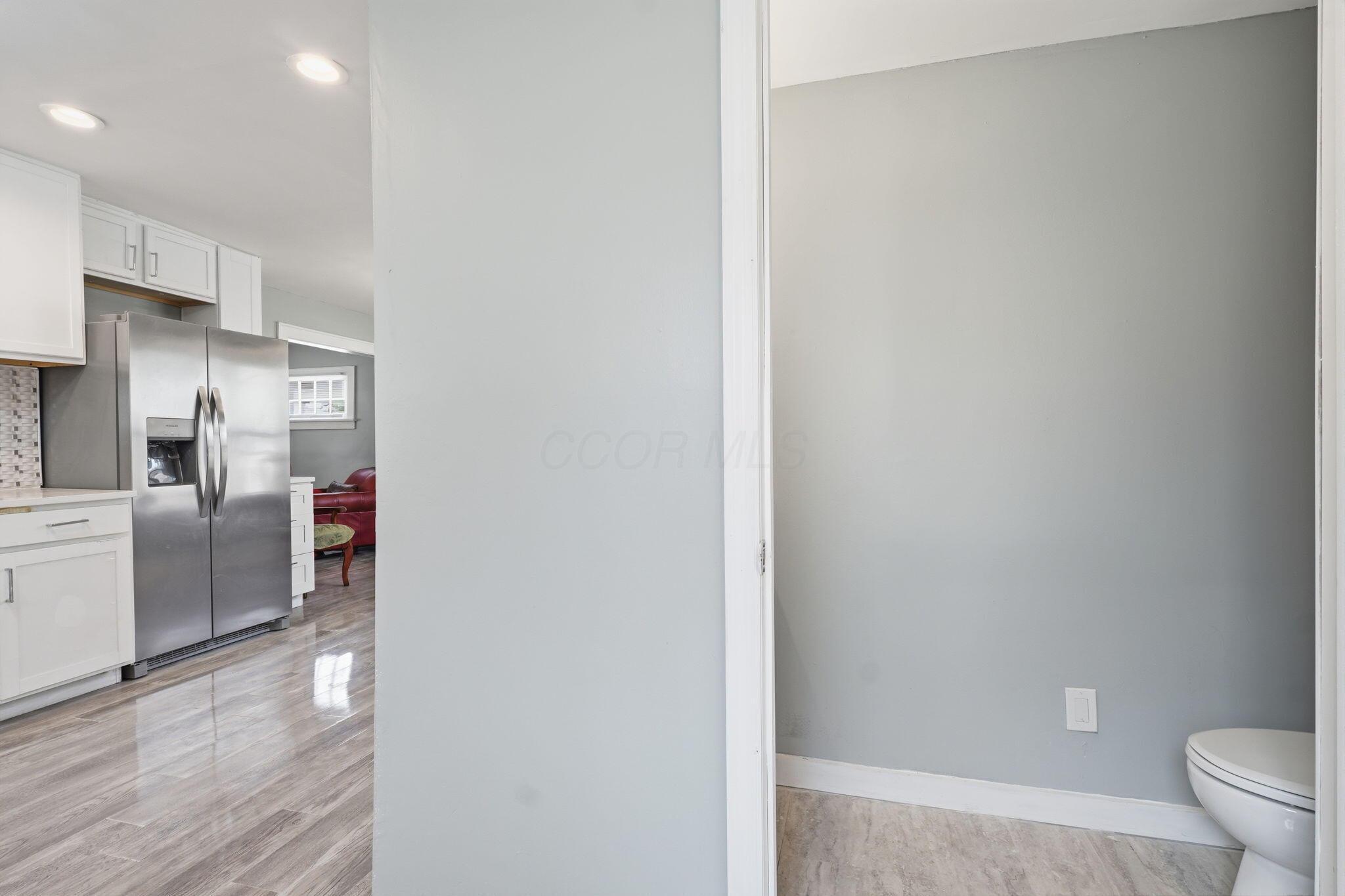 2268 Ridgeway Avenue Columbus, OH 43219 - Photo 14 of 47