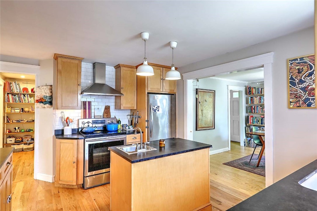264 Sowams Road Barrington, RI 02806 - Photo 5 of 50