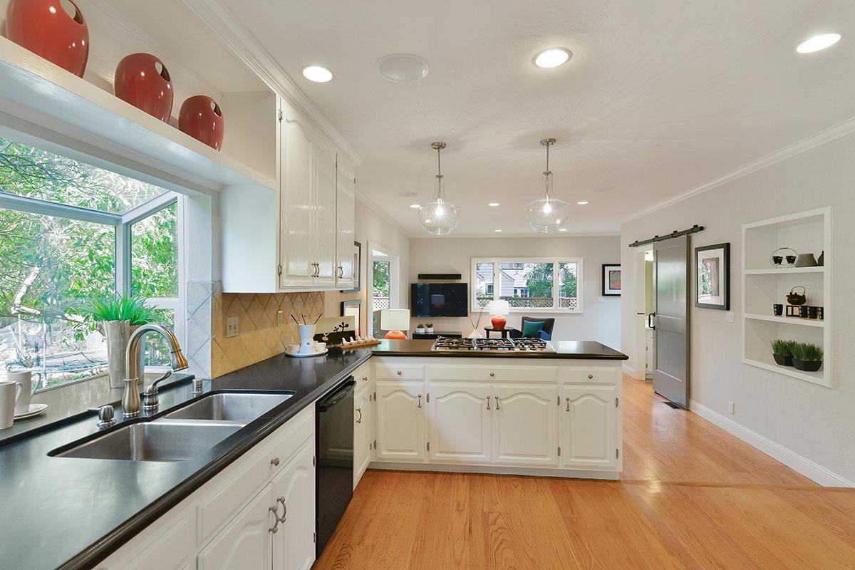 1136 Cambridge Road Burlingame, CA 94010 - Photo 13 of 42