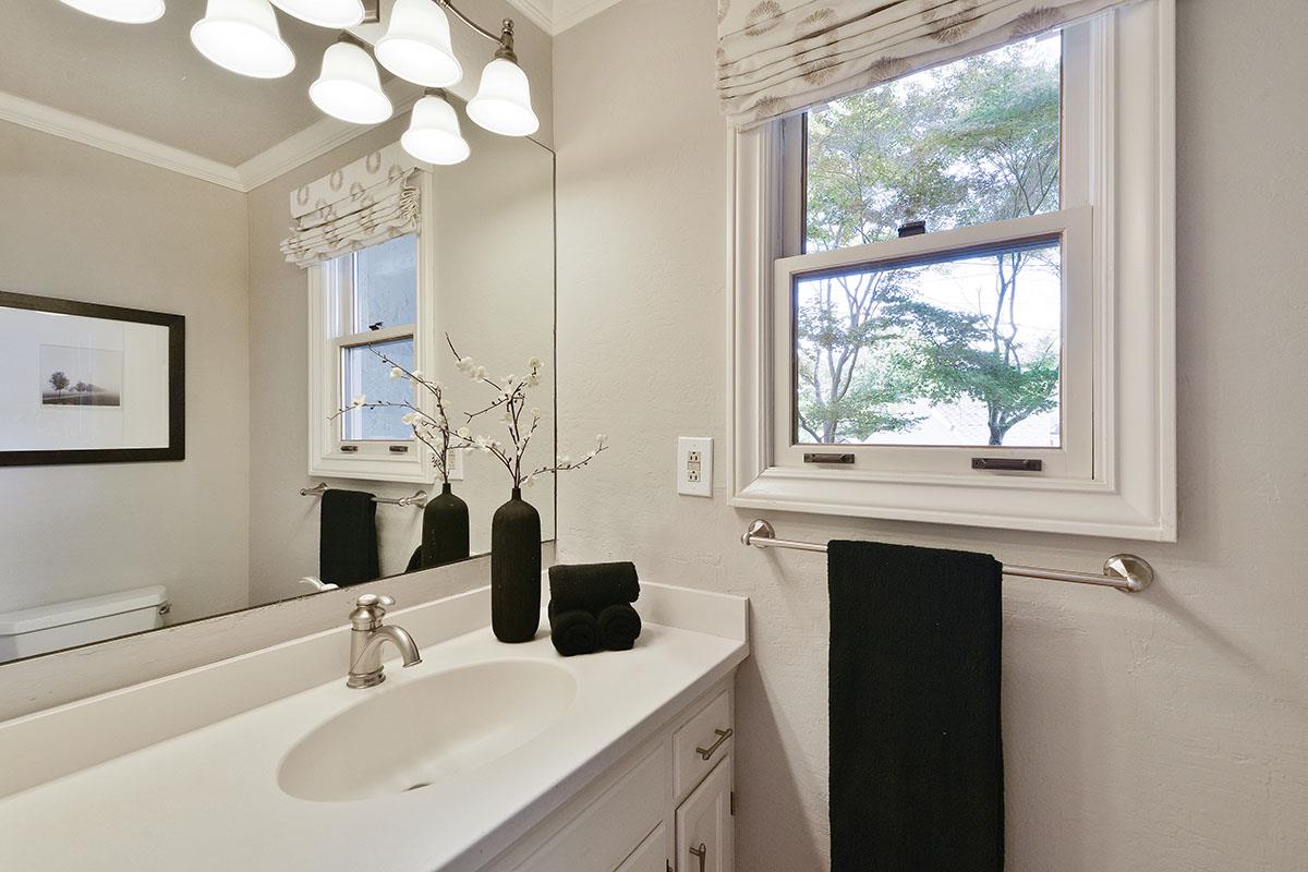 1136 Cambridge Road Burlingame, CA 94010 - Photo 18 of 42