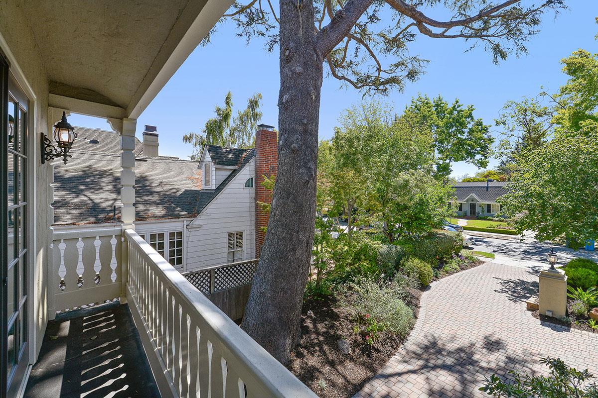 1136 Cambridge Road Burlingame, CA 94010 - Photo 23 of 42