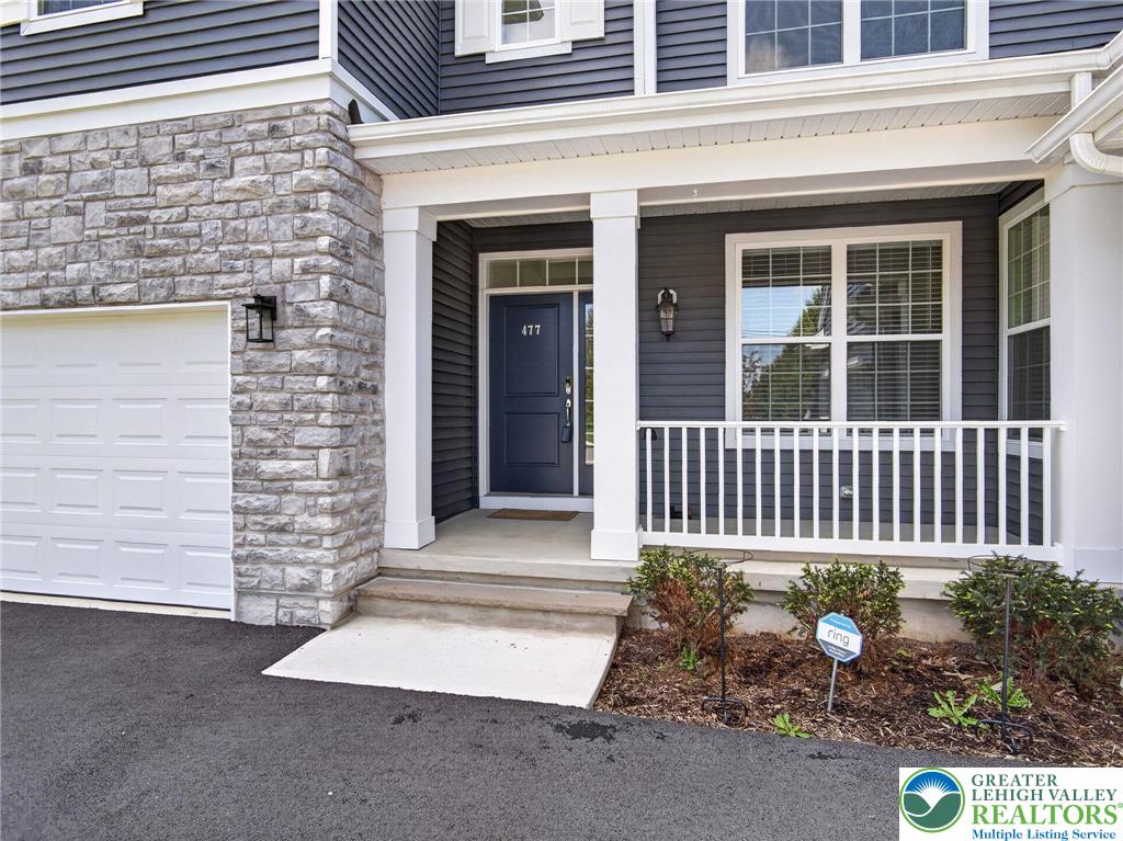477 Newlins Road East Easton, PA 18040 - Photo 3 of 69 Courtyard view