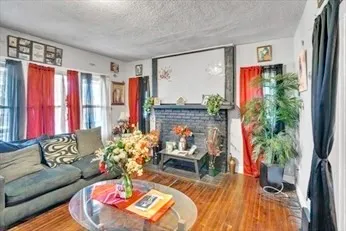 $380,000 | 124-126 Westford Circle, Springfield, MA 01109