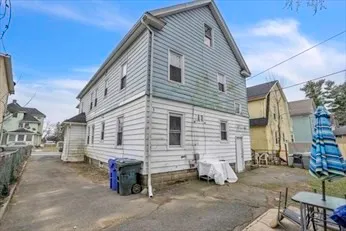 $380,000 | 124-126 Westford Circle, Springfield, MA 01109