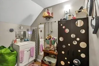 $380,000 | 124-126 Westford Circle, Springfield, MA 01109