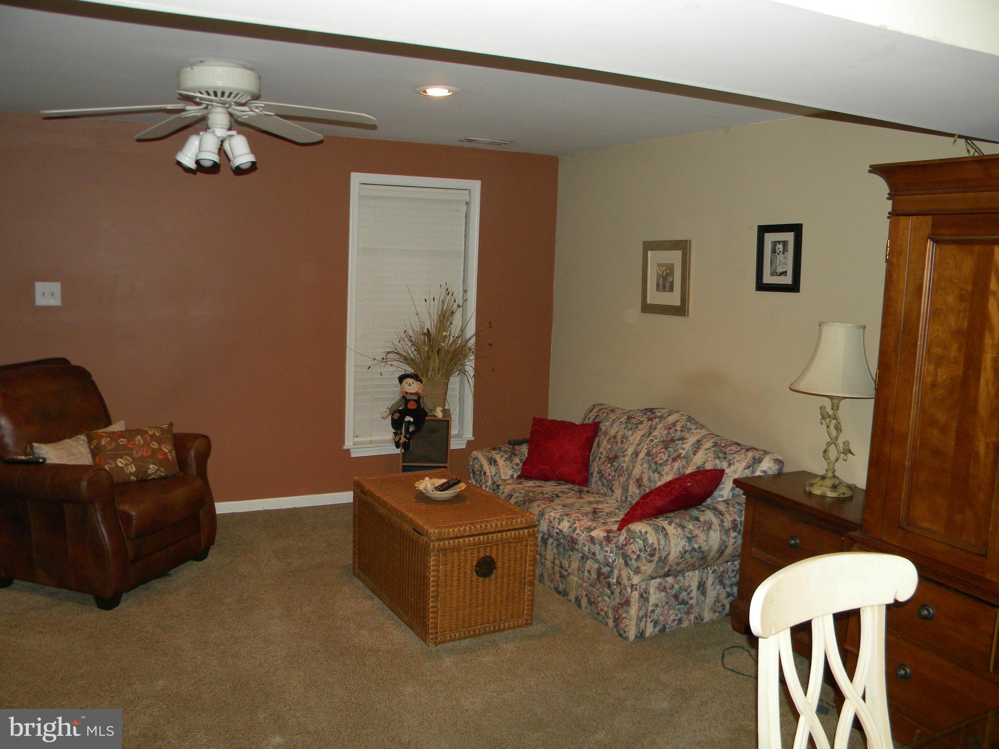 4458 Silver Teal Road Baltimore, MD 21236 - Photo 12 of 17 Family Room