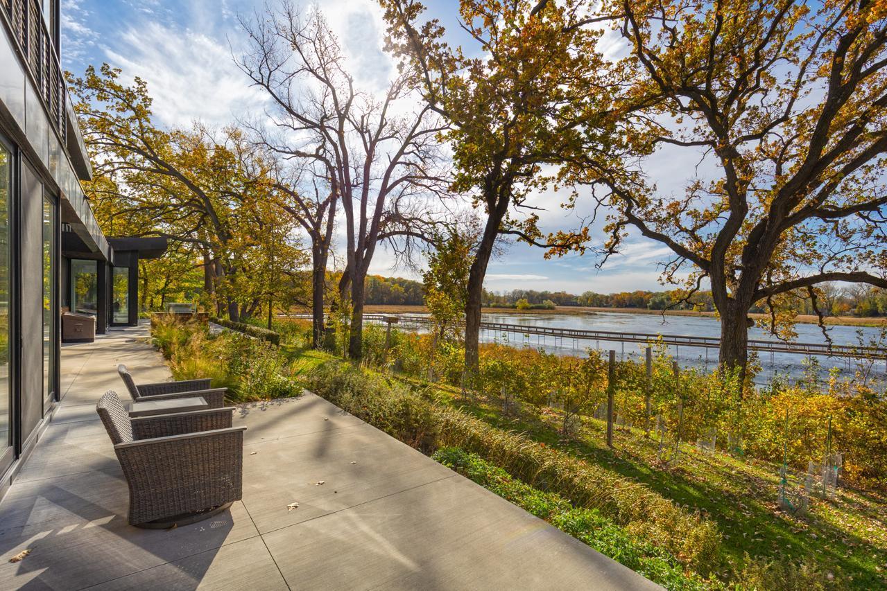 2634 Crosby Road Wayzata, MN 55391 - Photo 19 of 103