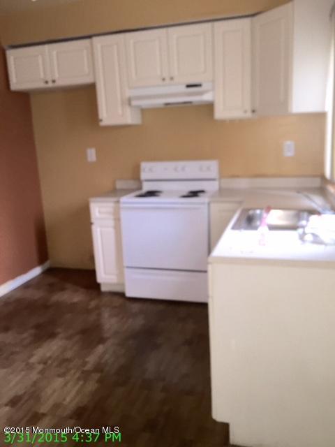 68 Merchant Street Newark, NJ 07105 - Photo 8 of 12 KITCHEN