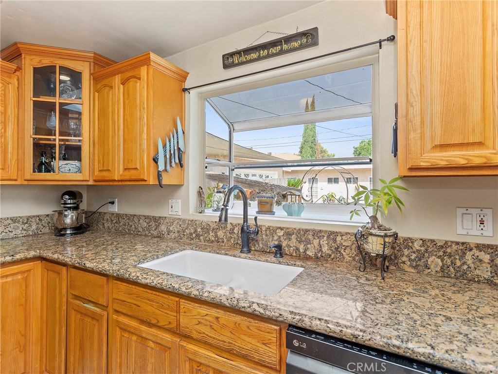 331 Allen Avenue Glendale, CA 91201 - Photo 9 of 61 House