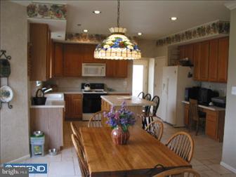 816 Herman Road Horsham, PA 19044 - Photo 3 of 6 Kitchen