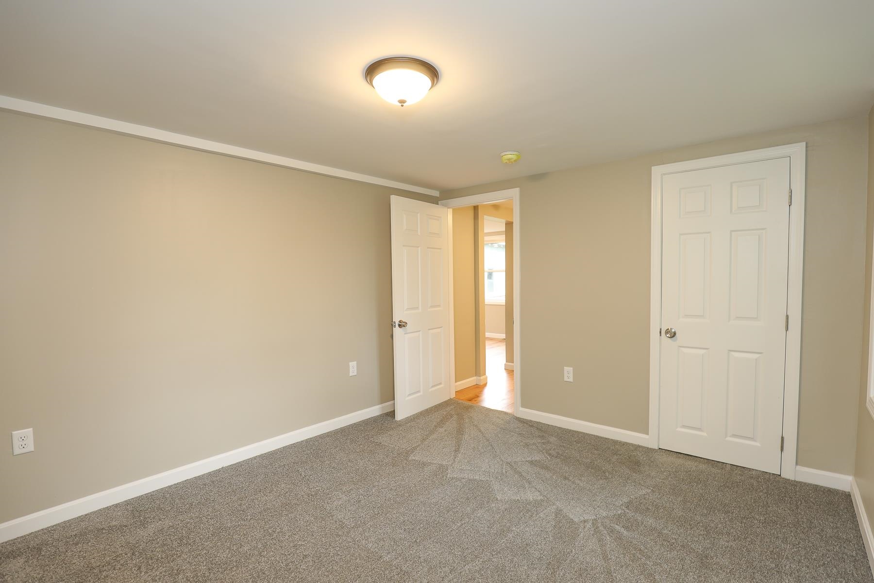 36 Kingston Road Plaistow, NH 03865 - Photo 14 of 25 Gallery Image 14