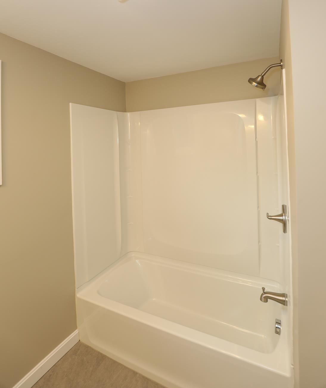36 Kingston Road Plaistow, NH 03865 - Photo 17 of 25 Gallery Image 17