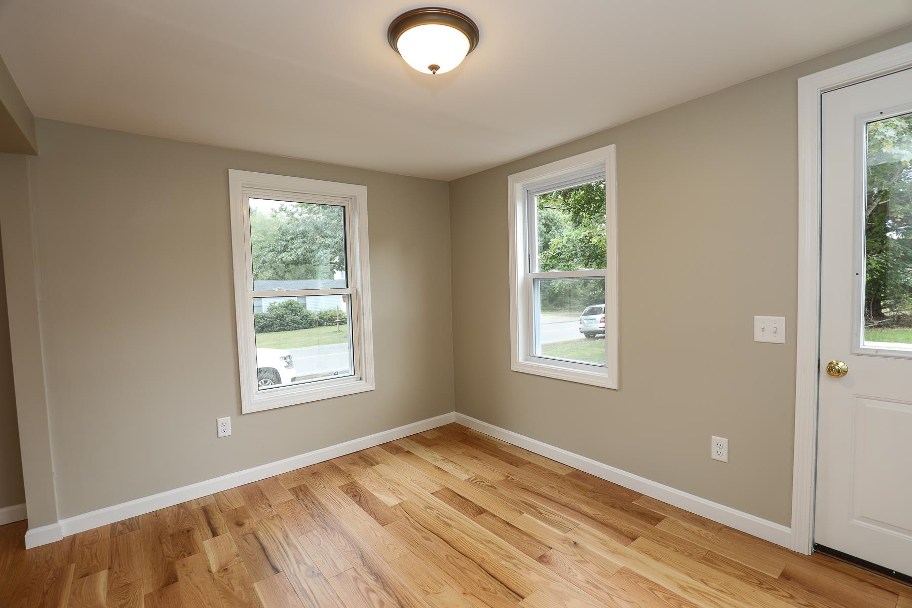 36 Kingston Road Plaistow, NH 03865 - Photo 7 of 25 Gallery Image 7