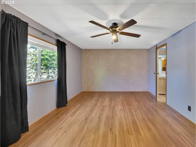 a view of kitchen island with tub