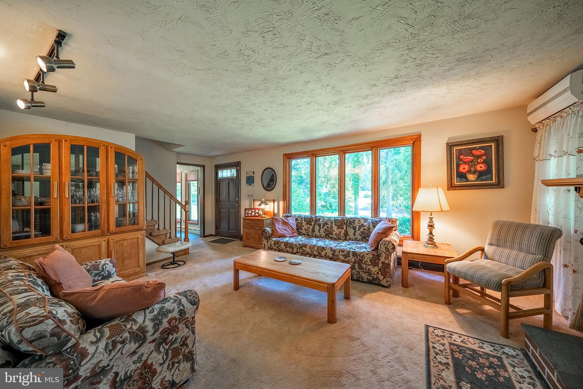 20 Mountainview Road Ewing, NJ 08628 - Photo 7 of 43 Gallery Image 7