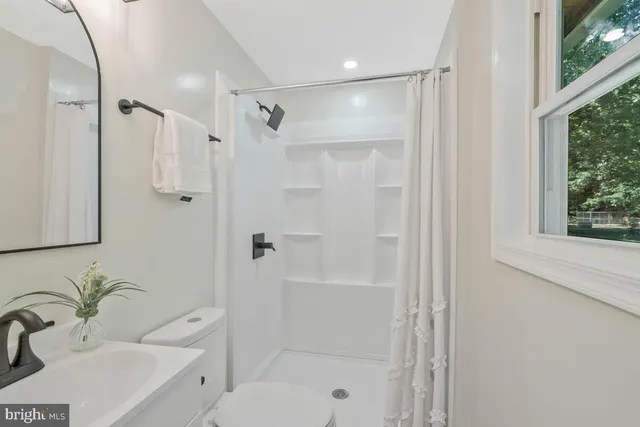 $2,250 | 21975 Baja Lane, Great Mills, MD 20634