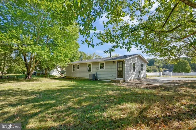 $2,250 | 21975 Baja Lane, Great Mills, MD 20634