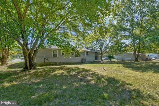 $2,250 | 21975 Baja Lane, Great Mills, MD 20634