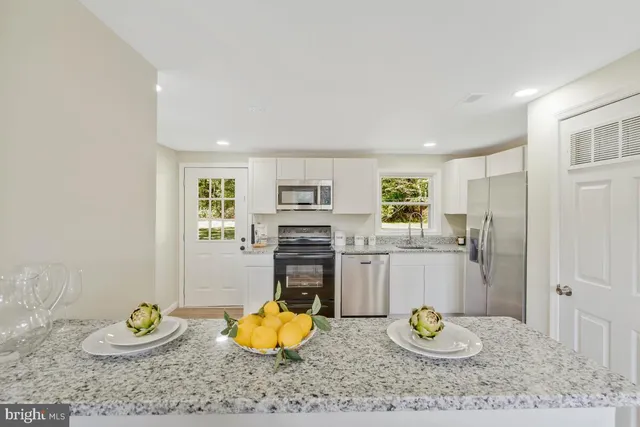 $2,250 | 21975 Baja Lane, Great Mills, MD 20634