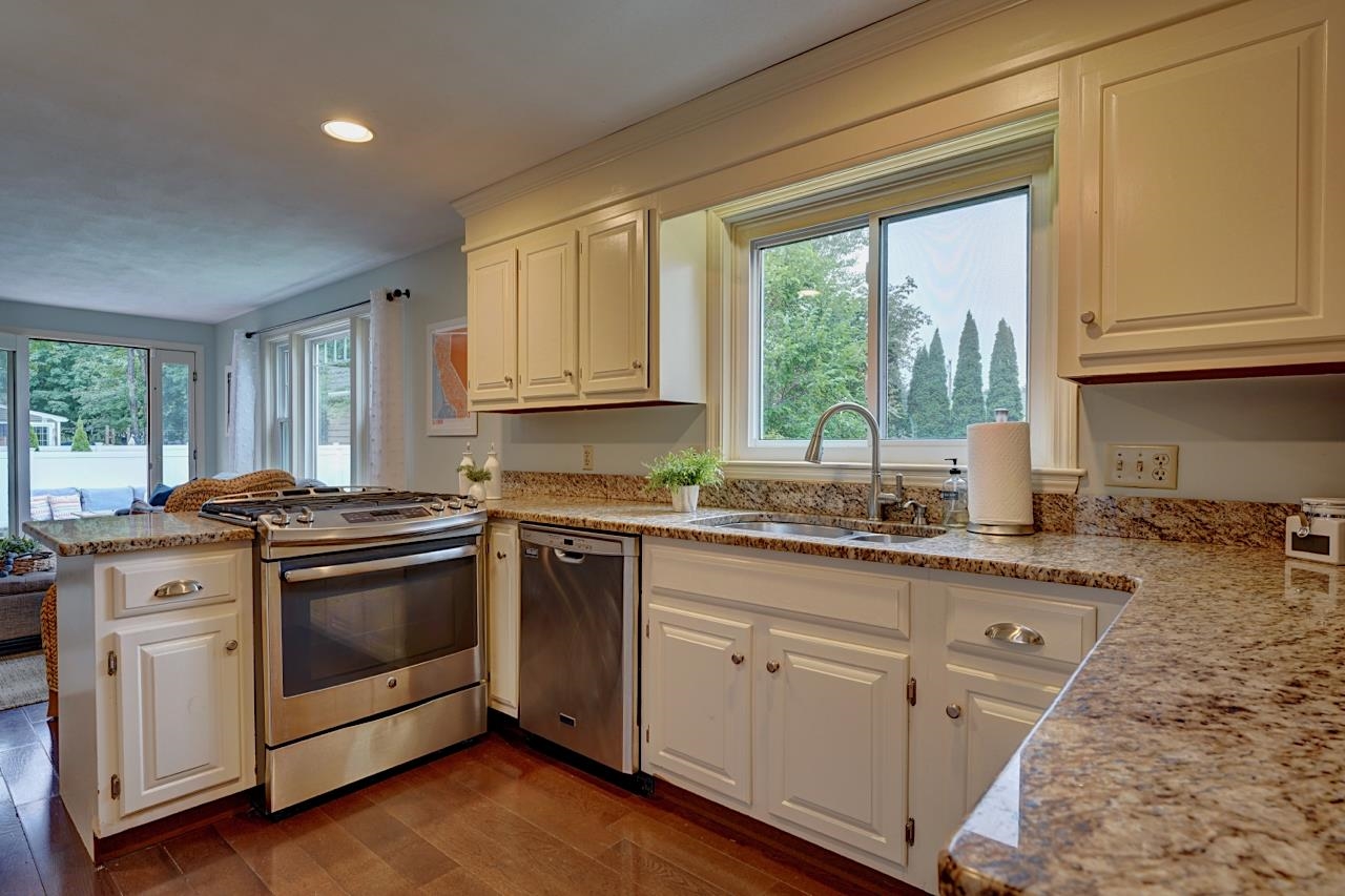 35 Edgewood Drive Hampton, NH 03842 - Photo 11 of 34