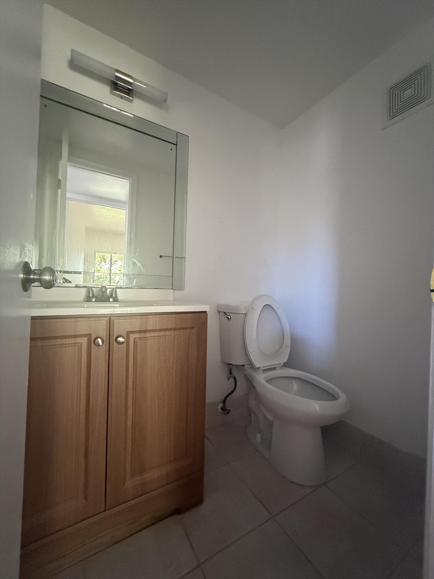 64 Norwich East Boca Raton, FL 33498 - Photo 9 of 16 IMG_0107