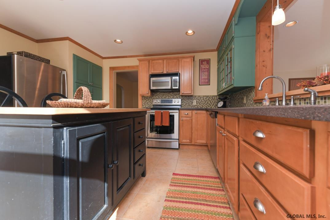 26 Forest Road Bethlehem, NY 12054 - Photo 14 of 28 Photo 14
