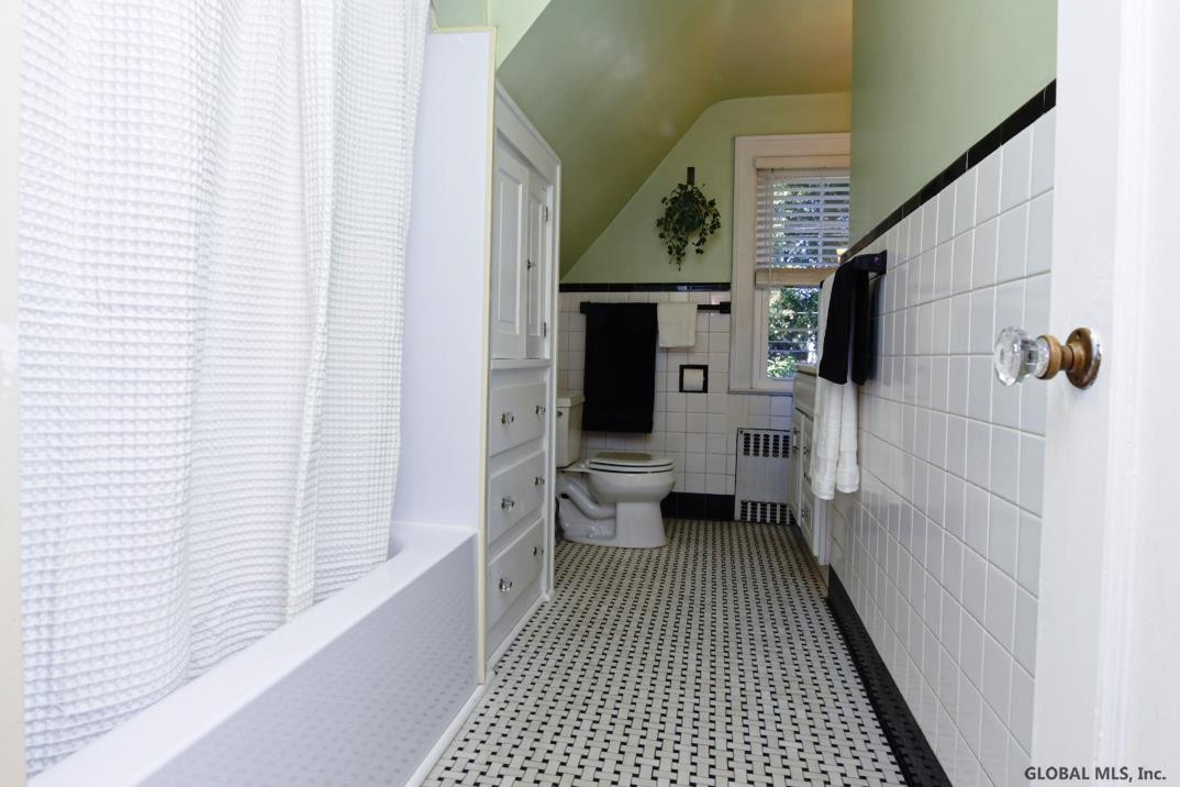 26 Forest Road Bethlehem, NY 12054 - Photo 20 of 28 Photo 20