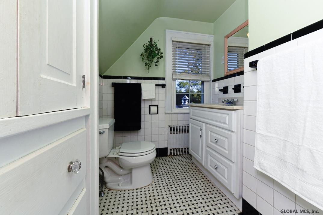 26 Forest Road Bethlehem, NY 12054 - Photo 21 of 28 Photo 21