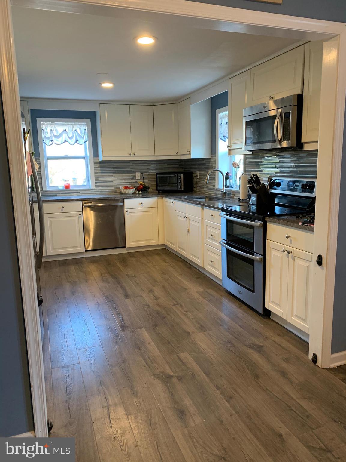 485 Hopewell Road Downingtown, PA 19335 - Photo 3 of 20 Kitchen