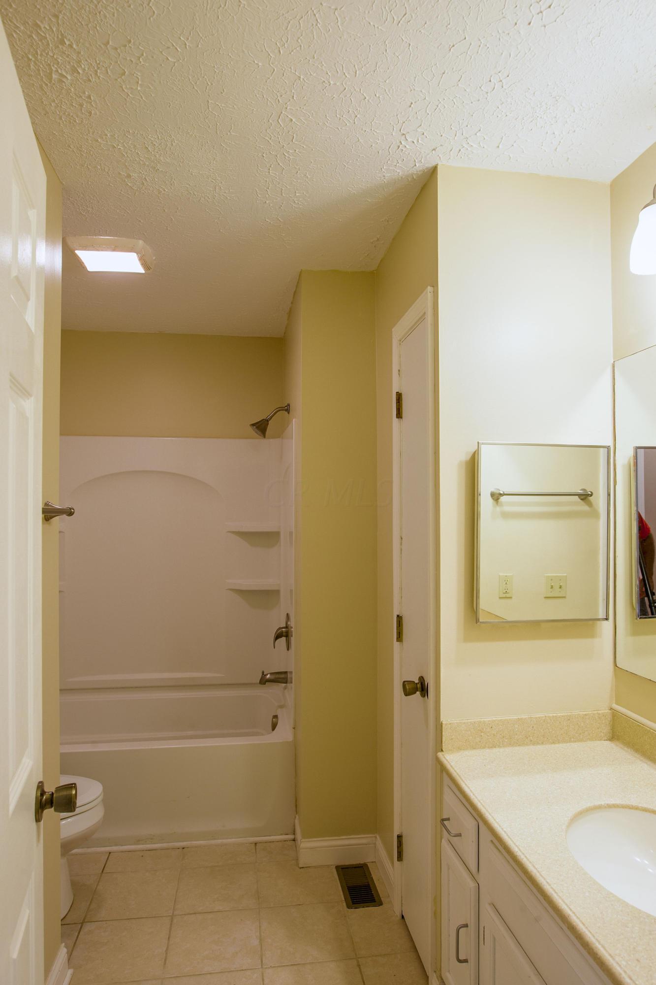 5435 Davidson Road Hilliard, OH 43026 - Photo 7 of 18