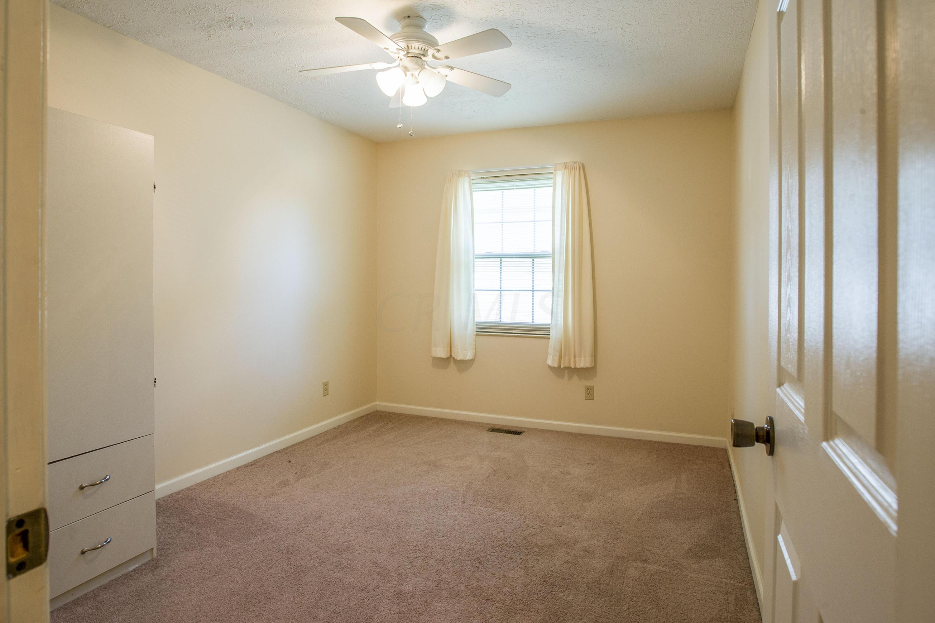 5435 Davidson Road Hilliard, OH 43026 - Photo 8 of 18