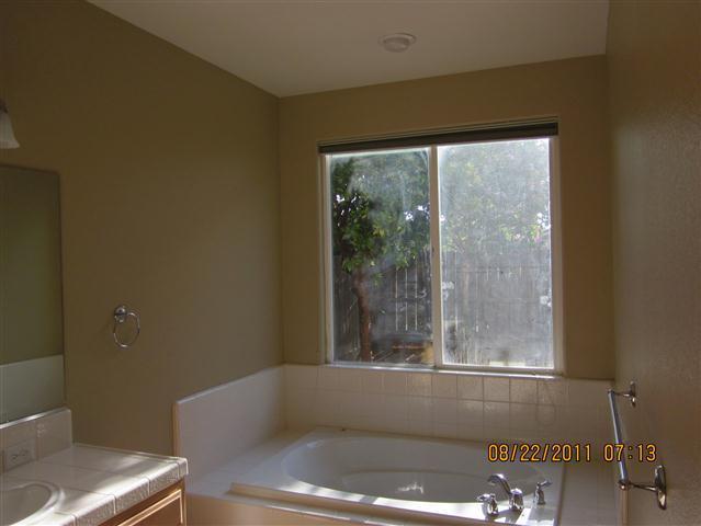 818 South Apple Avenue Reedley, CA 93654 - Photo 8 of 10 Gallery Image 8