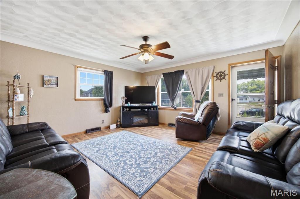 706 Main Street Keyesport, IL 62253 - Photo 5 of 50
