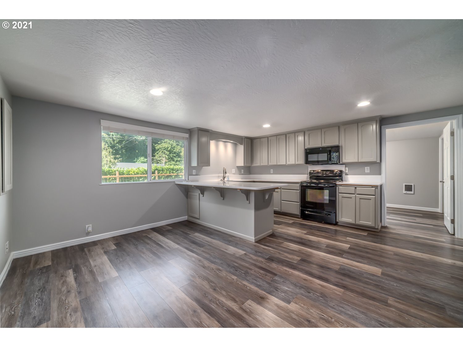 650 Bennett Creek Road Cottage Grove, OR 97424 - Photo 10 of 29 Gallery Image 10